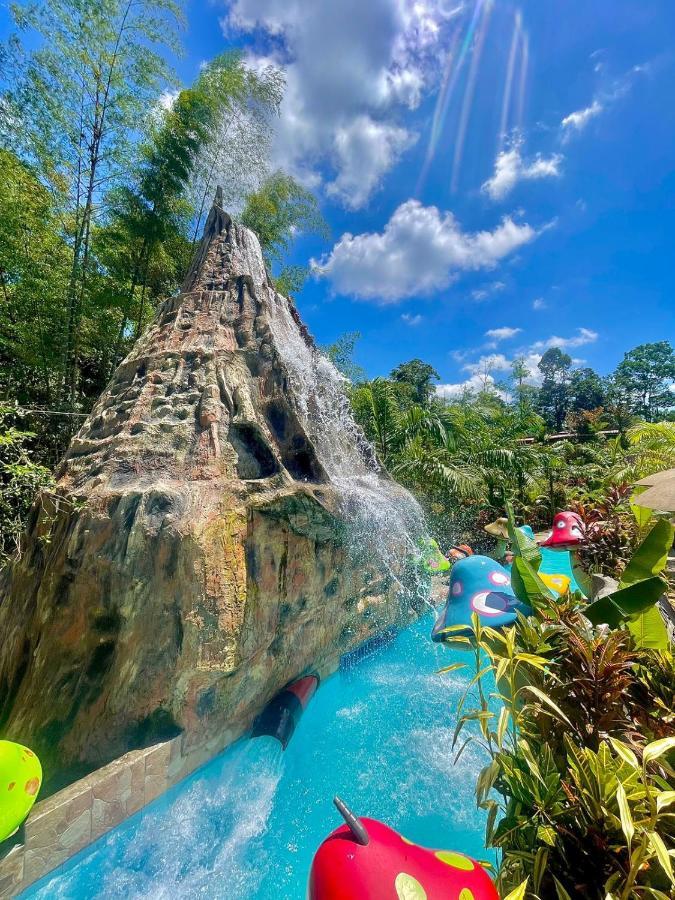 Hotel Hosteria D'Carlos Aqua Park Santo Domingo de los Colorados Exteriér fotografie