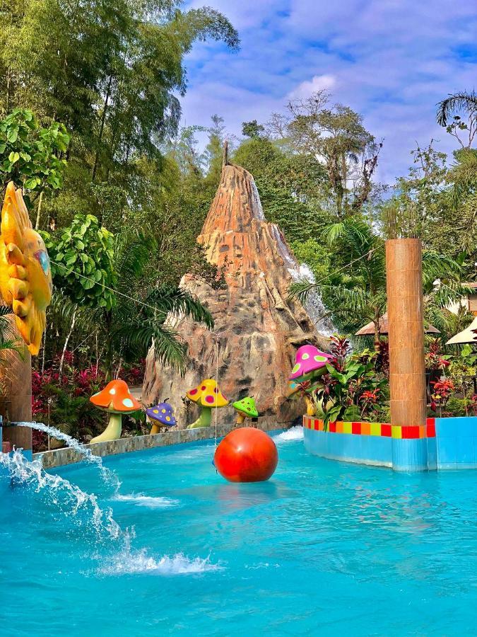 Hotel Hosteria D'Carlos Aqua Park Santo Domingo de los Colorados Exteriér fotografie