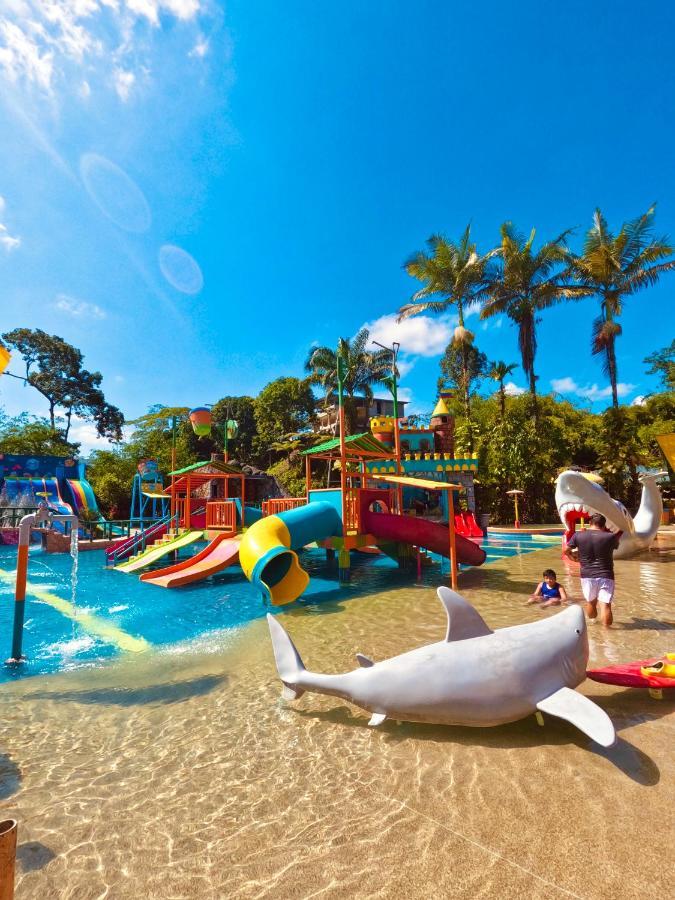 Hotel Hosteria D'Carlos Aqua Park Santo Domingo de los Colorados Exteriér fotografie